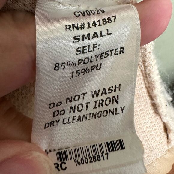 TCEC cream faux vest - Picture 4 of 4